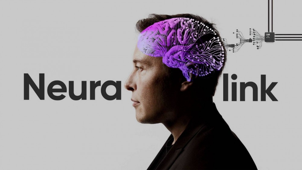 Cipuri implantate în creier. Elon Musk începe testele pe oameni